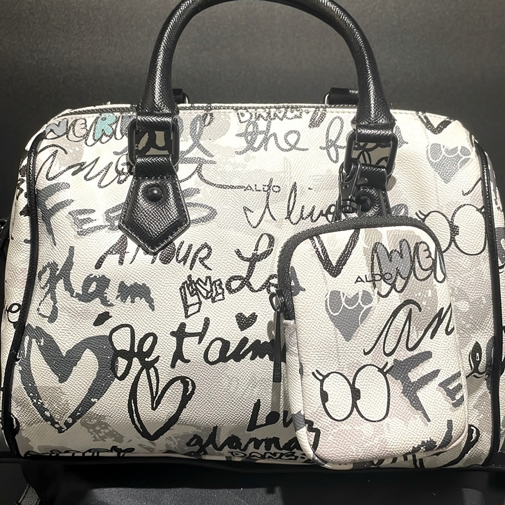 LIKE-NEW ALDO PEBBLED FAUX LEATHER DUFFEL CROSSBODY